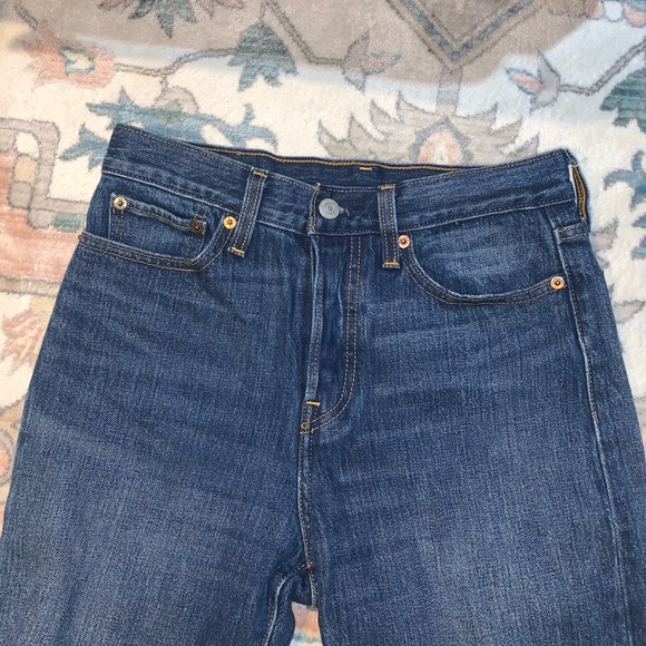 Levi’s Straight Leg Jeans - Picture 2 of 4